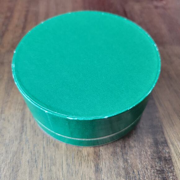 VTG 1973 Amway Pewter Holly Leaves & Berries Round Pin Brooch Original Box USA - Picture 4 of 5